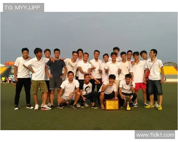 武汉足球队与广州足球队耐力较量赛后分析与总结